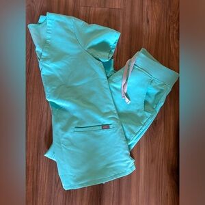 Figs LIMITED EDITION Fresh Aqua Scrub Set •XS•